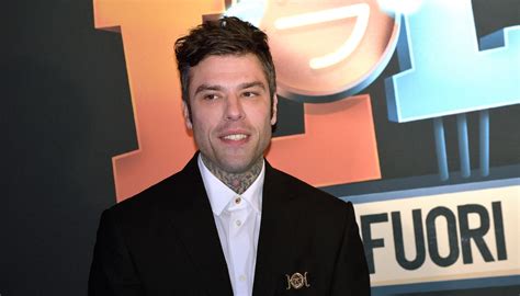 rolex d'oro prezzo fedez|Fedez si regala un nuovo orologio: il prezzo da capogiro .